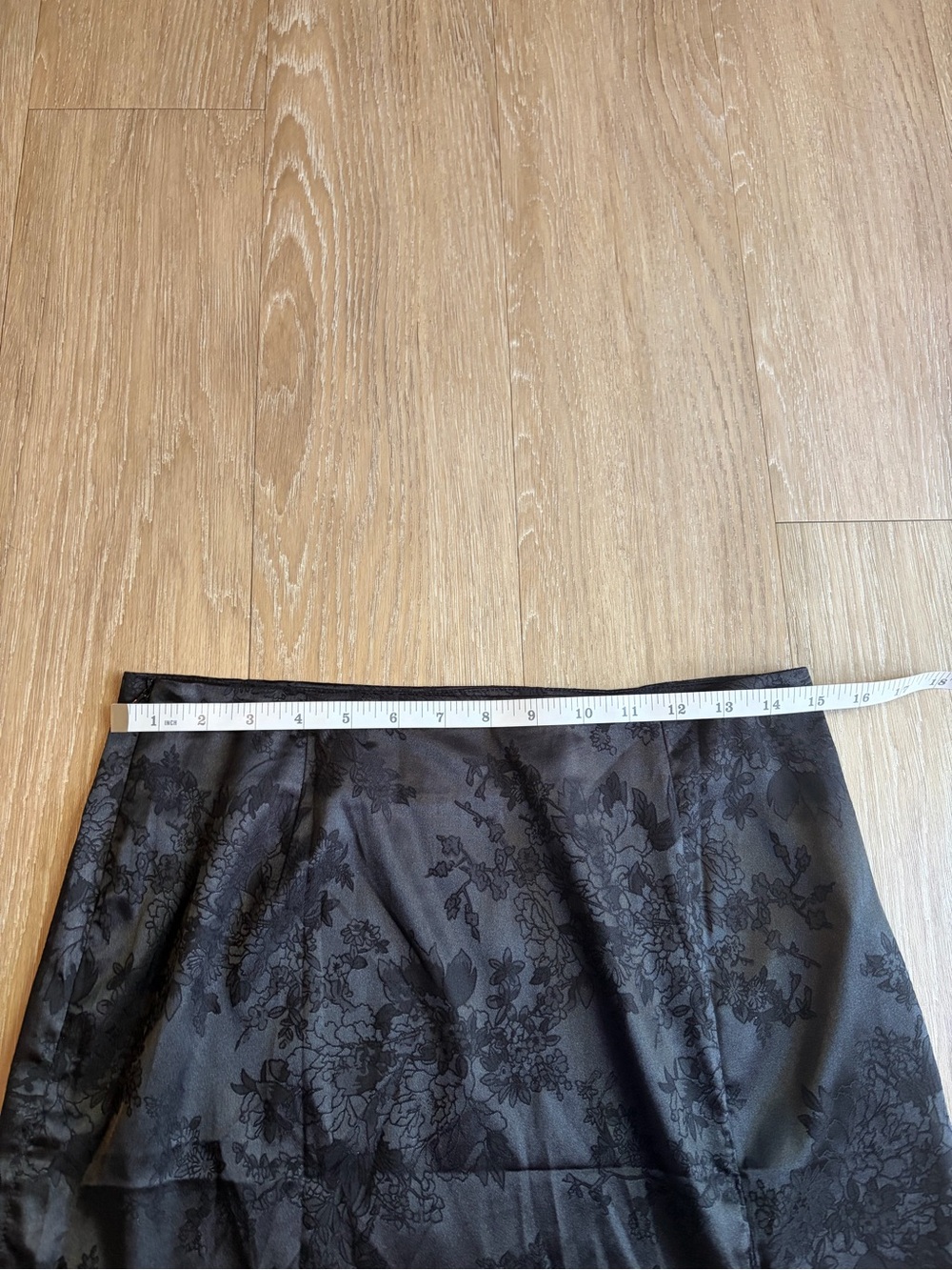 LYANER Black Satin/Silk Floral Jacquard Mini Skirt - Picture 6 of 7